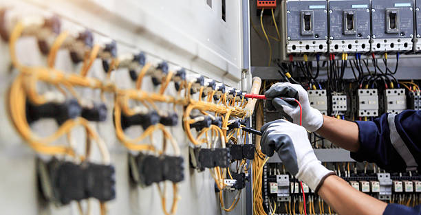 Professional Electrician technician working in York, NE